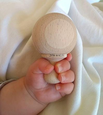 Hochet en forme d'anneau pour bébé en bois écologique